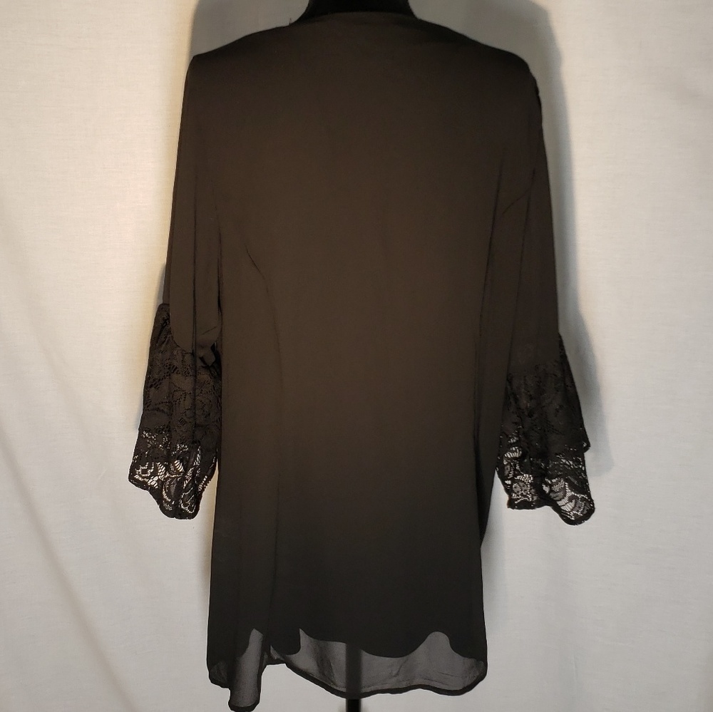Torrid Top - Picture 3 of 6